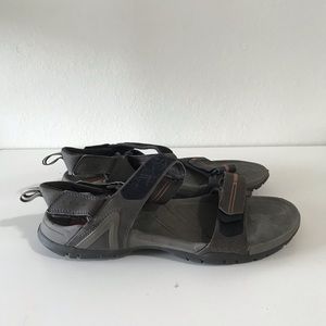Teva sandals size 10
